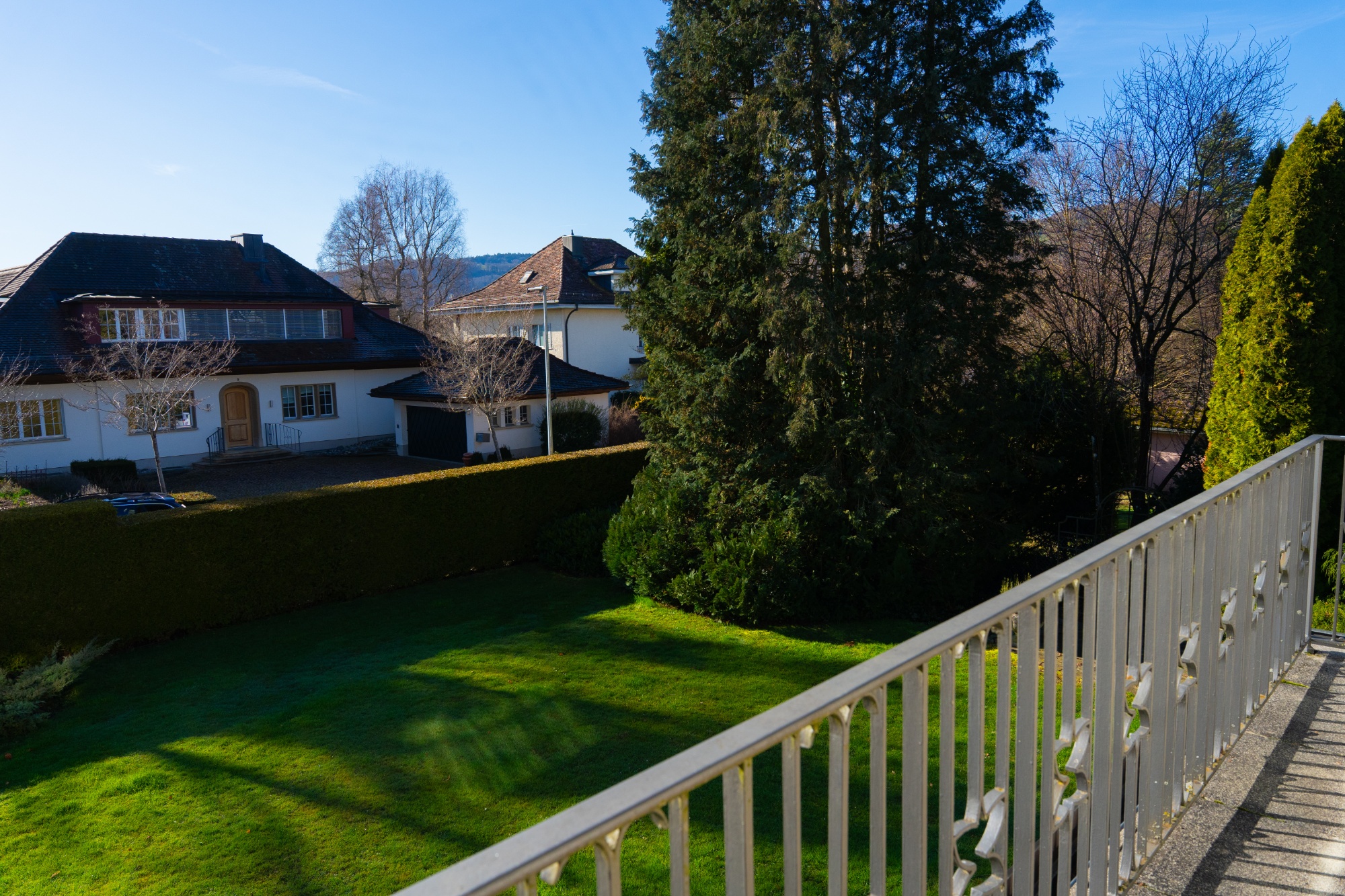 Balkonblick auf Nachbarschaft